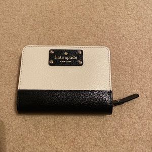 Kate Spade Black and White wallet